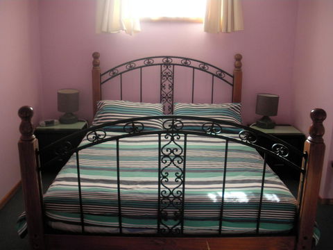 Bridport Seaside Lodge - Queensland Tourism 3