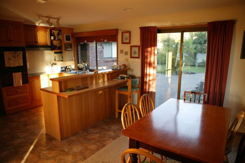Prosser Retreat Orford - Queensland Tourism 4