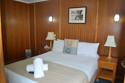 Point Lonsdale Guest House - QLD Tourism 6