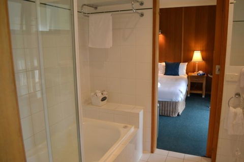 Point Lonsdale Guest House - QLD Tourism 9