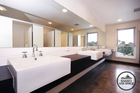 The Island Accommodation - QLD Tourism 4