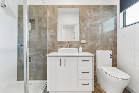 Rosewater Townhouses Dromana - QLD Tourism 11