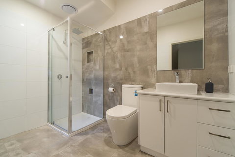 Rosewater Townhouses Dromana - QLD Tourism 31