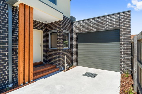 Rosewater Townhouses Dromana - QLD Tourism 5