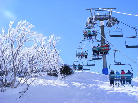 Arlberg Hotham - Queensland Tourism 12