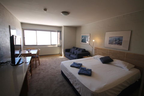 Arlberg Hotham - Queensland Tourism 9