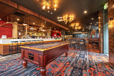 Nightcap At Sandringham Hotel - Queensland Tourism 8