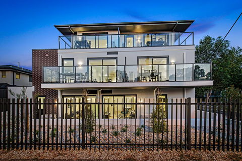 Manhattan Apartments - Notting Hill - Queensland Tourism 16