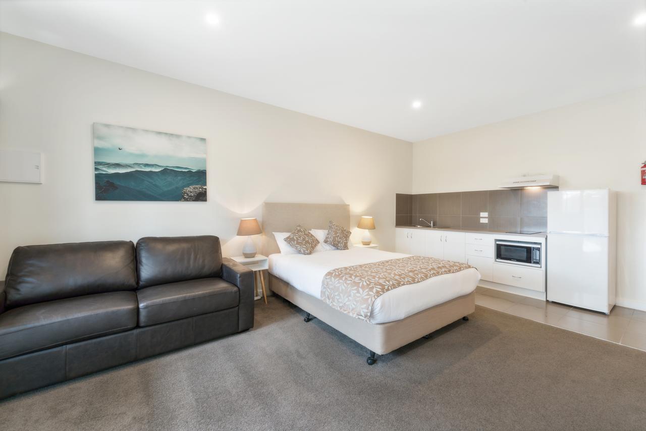 Mansfield VIC QLD Tourism