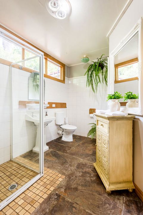 Avalon House - Queensland Tourism 21