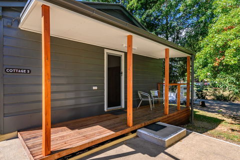 Bright Riverside Holiday Park - Queensland Tourism 25