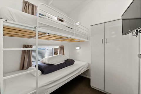 Bright Riverside Holiday Park - Queensland Tourism 7