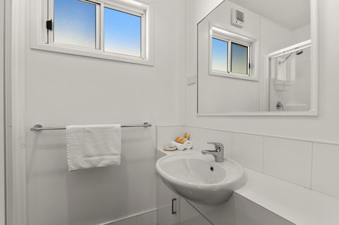 Bright Riverside Holiday Park - Queensland Tourism 8