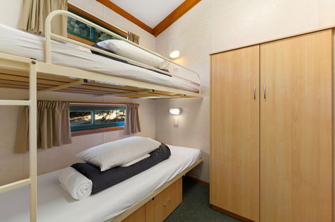 Bright Riverside Holiday Park - Queensland Tourism 18