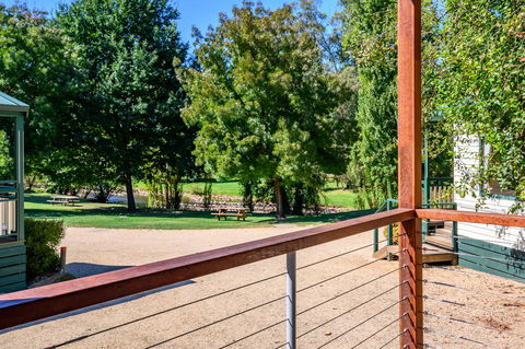 Bright Riverside Holiday Park - Queensland Tourism 38