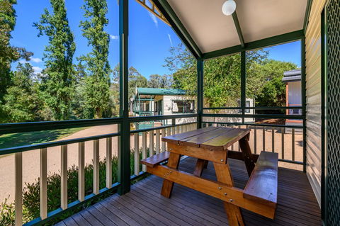 Bright Riverside Holiday Park - Queensland Tourism 14