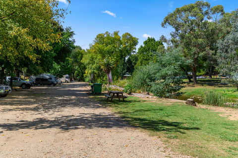 Bright Riverside Holiday Park - Queensland Tourism 19