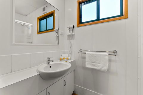Bright Riverside Holiday Park - Queensland Tourism 20