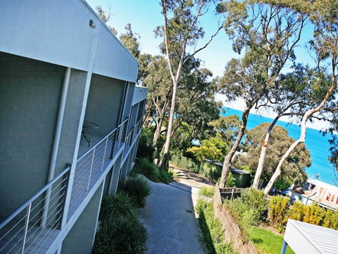 Lorne Surf Apartments - QLD Tourism 10