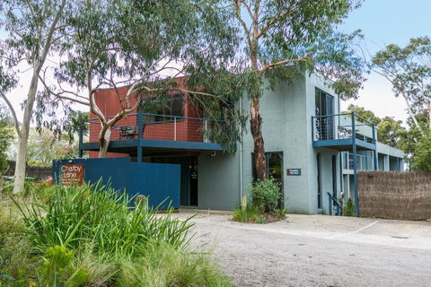 Lorne Surf Apartments - QLD Tourism 18