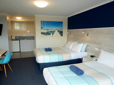 Apollo Bay Waterfront Motor Inn - Queensland Tourism 15