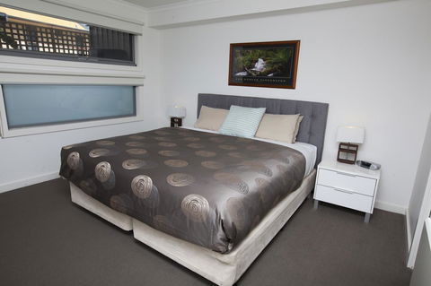 7 Falls Apartments - QLD Tourism 24