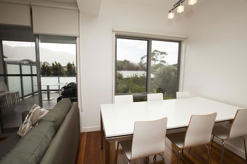 7 Falls Apartments - QLD Tourism 10