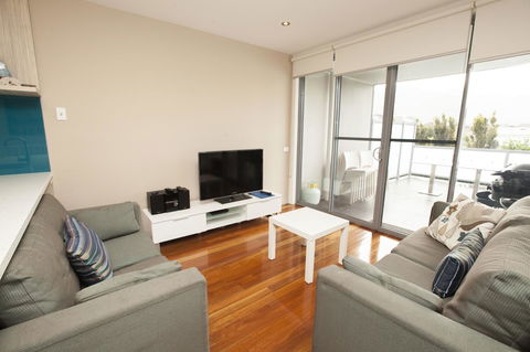 7 Falls Apartments - QLD Tourism 12