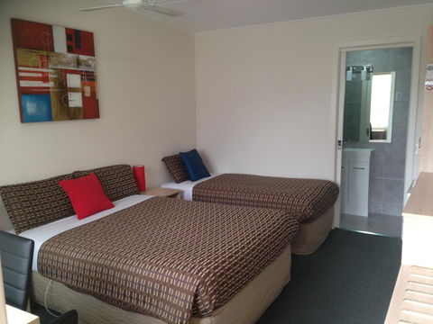 Beachcomber Motel & Apartments - QLD Tourism 33