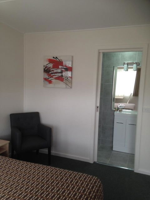 Beachcomber Motel & Apartments - QLD Tourism 25