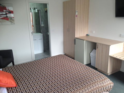 Beachcomber Motel & Apartments - QLD Tourism 31