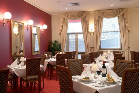 Grand Hotel Melbourne - Queensland Tourism 23