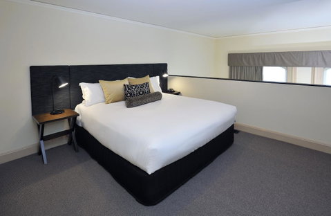Grand Hotel Melbourne - Queensland Tourism 18