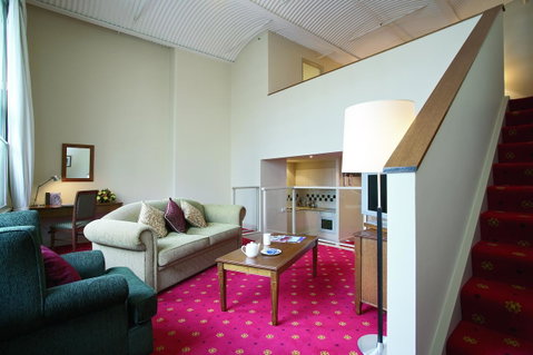Grand Hotel Melbourne - Queensland Tourism 15