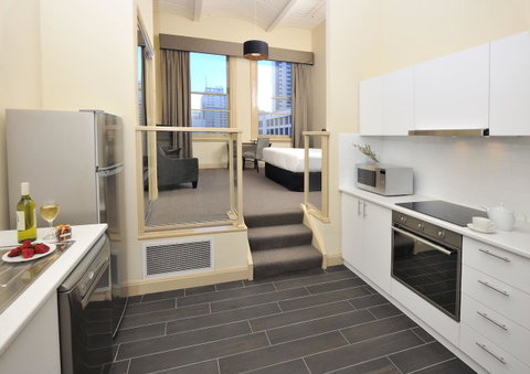 Grand Hotel Melbourne - Queensland Tourism 19