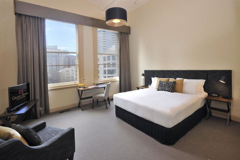 Grand Hotel Melbourne - Queensland Tourism 24