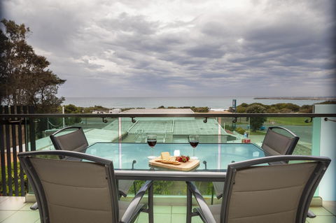 The Dolphin Apartments - QLD Tourism 4