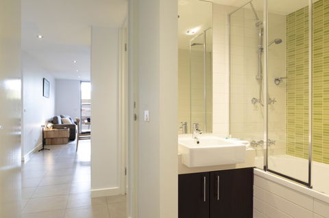 The Dolphin Apartments - QLD Tourism 5