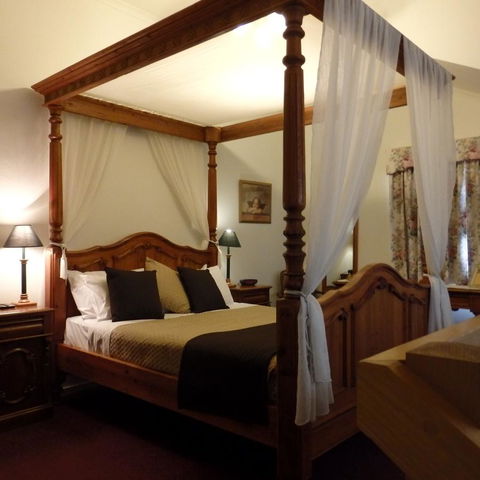 Bright Chalet - Queensland Tourism 2