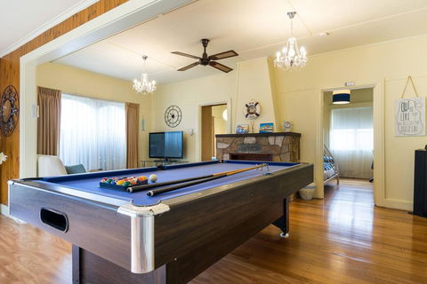 Nautique Beach House - QLD Tourism 4