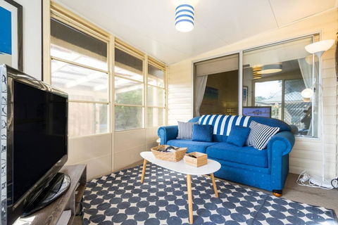 Nautique Beach House - QLD Tourism 12