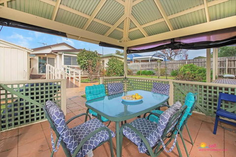 Nautique Beach House - QLD Tourism 19