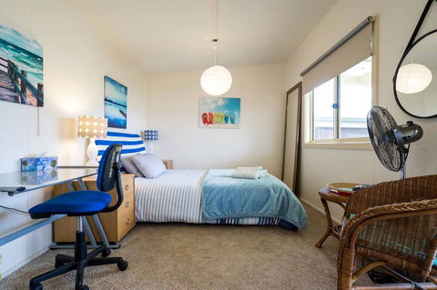 Nautique Beach House - QLD Tourism 17