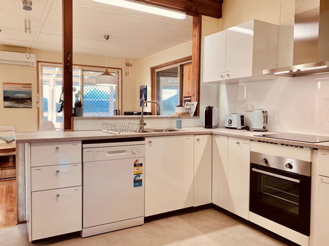 Nautique Beach House - QLD Tourism 13