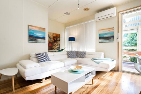 Nautique Beach House - QLD Tourism 2