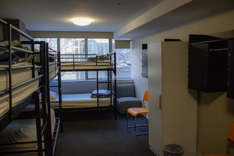 Nomads Melbourne Backpackers - Queensland Tourism 44