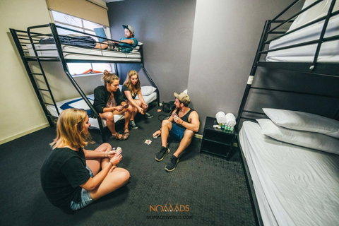 Nomads Melbourne Backpackers - Queensland Tourism 31