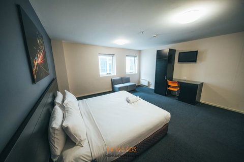 Nomads Melbourne Backpackers - Queensland Tourism 22
