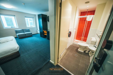Nomads Melbourne Backpackers - Queensland Tourism 20