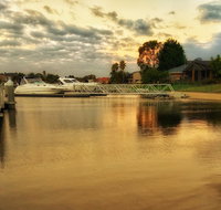 Waterfront Retreat - QLD Tourism